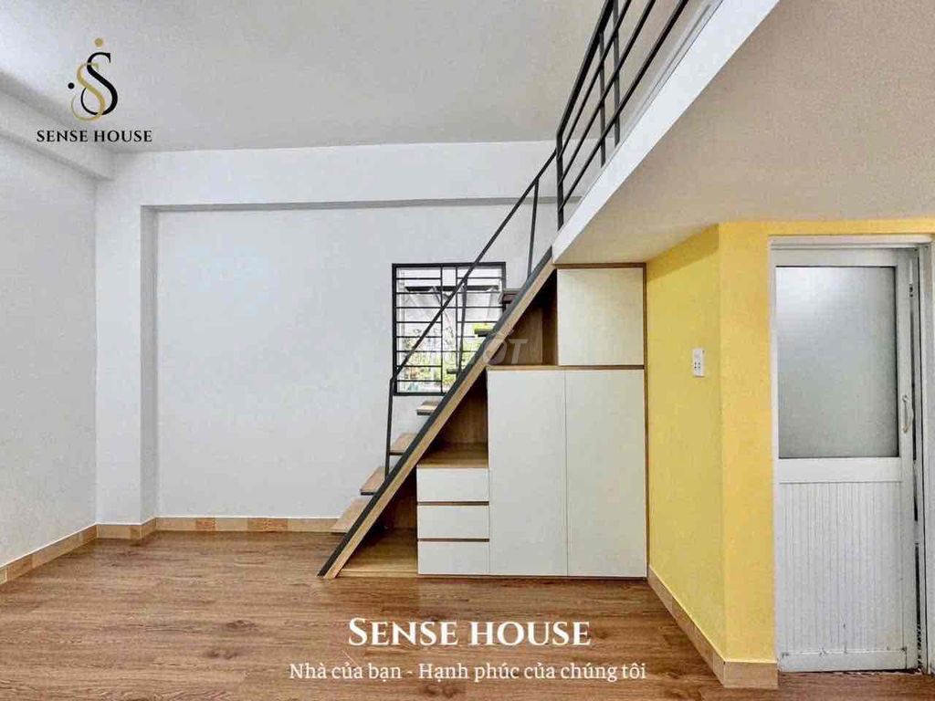 Rent a room with a 30-M2-wide guard - elevator next to a shower.