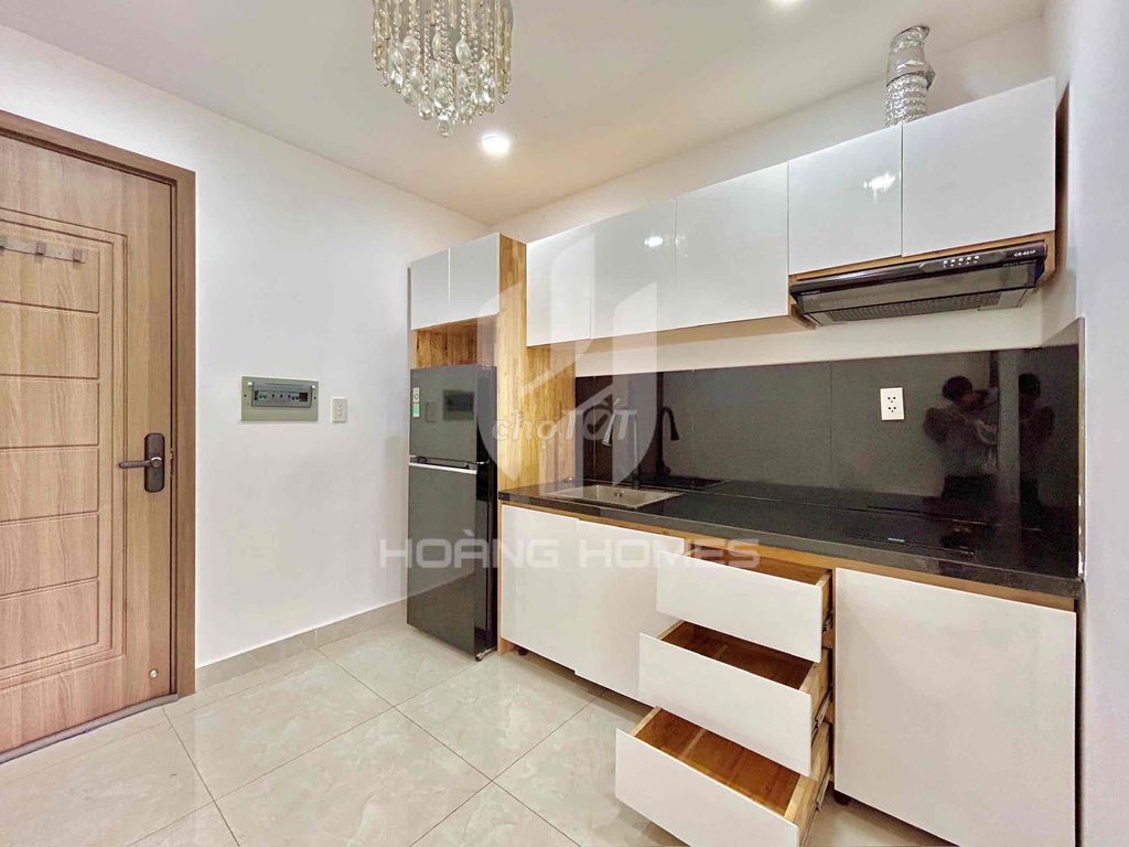Rent a studio. A balcony bedroom for only 6 million.