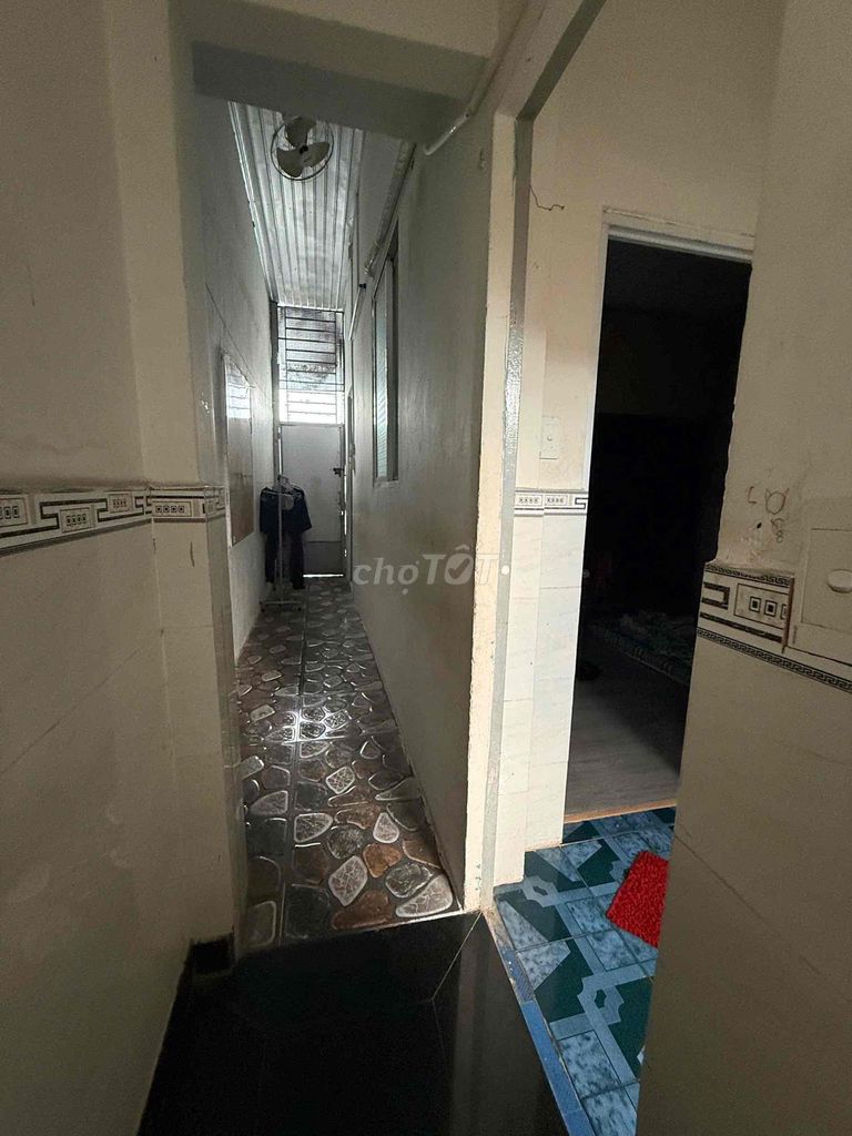 Rent a Tân Thới Hiệp Q1 District 121 1 .3-foot bedroom 9.5 million refrigerators.