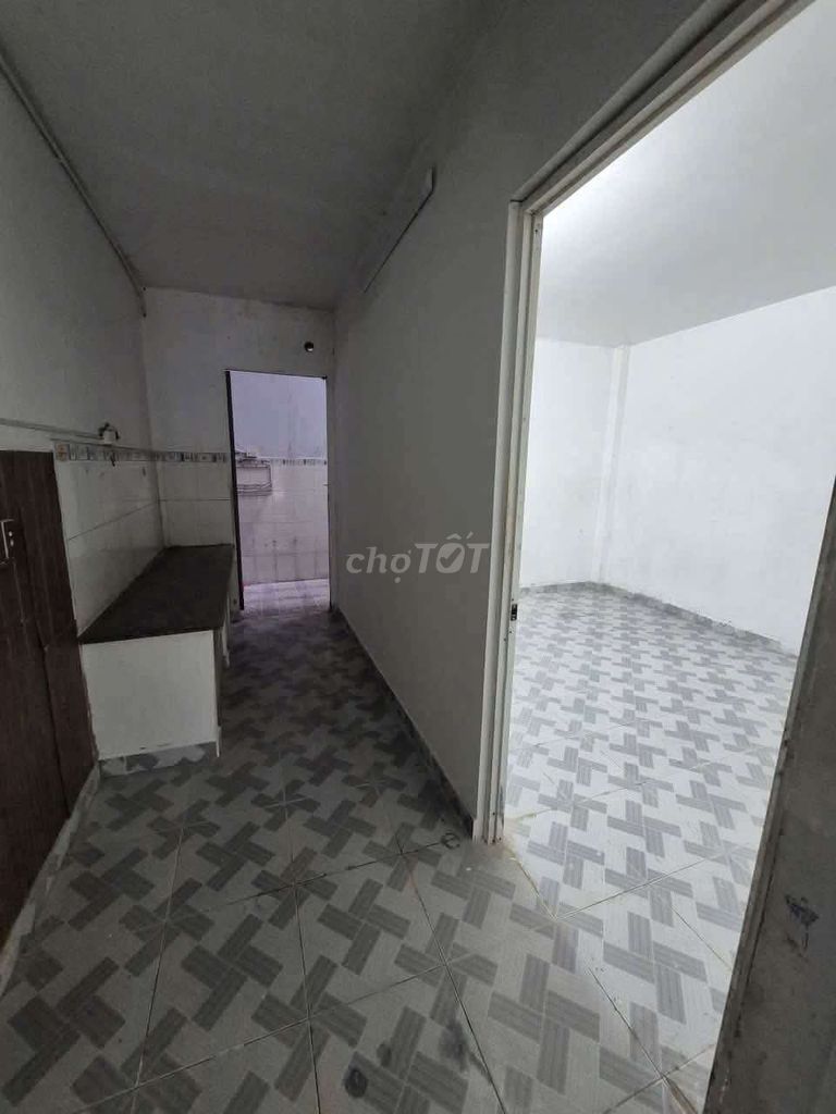 Rent 5 x 20 M with 2 bedroom 2 with wide ligament