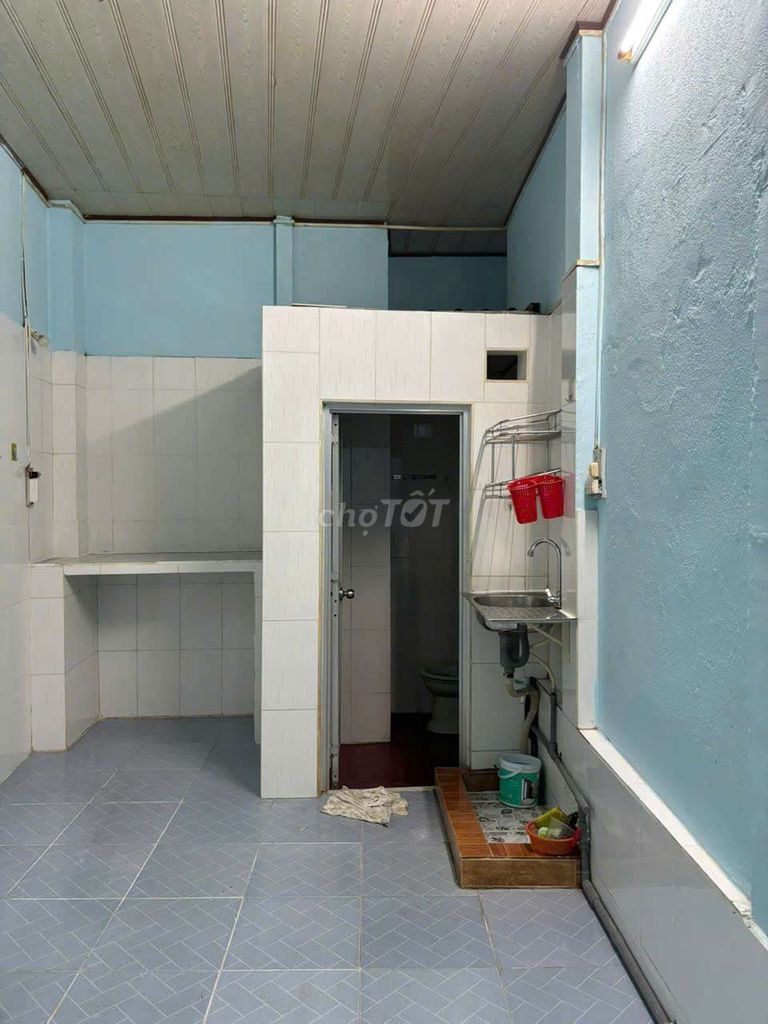 Let's rent the real house.