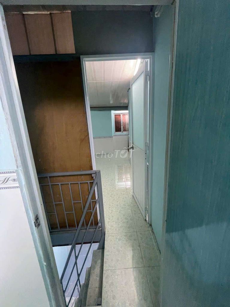 Let's rent the real house.