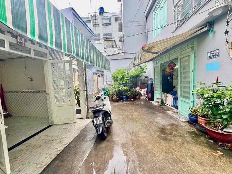 Rent Nguyễn Kiệm-730. 3 Gò Vấp.4 meters. 12 meters.