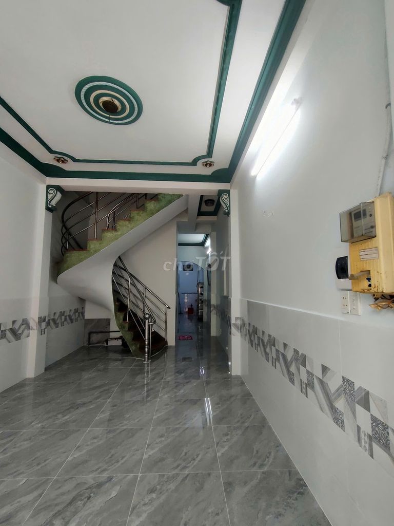 The alleyway area (3.5 x 15 m) 1 MM 2 3rd floor bedroom 4 bedroom