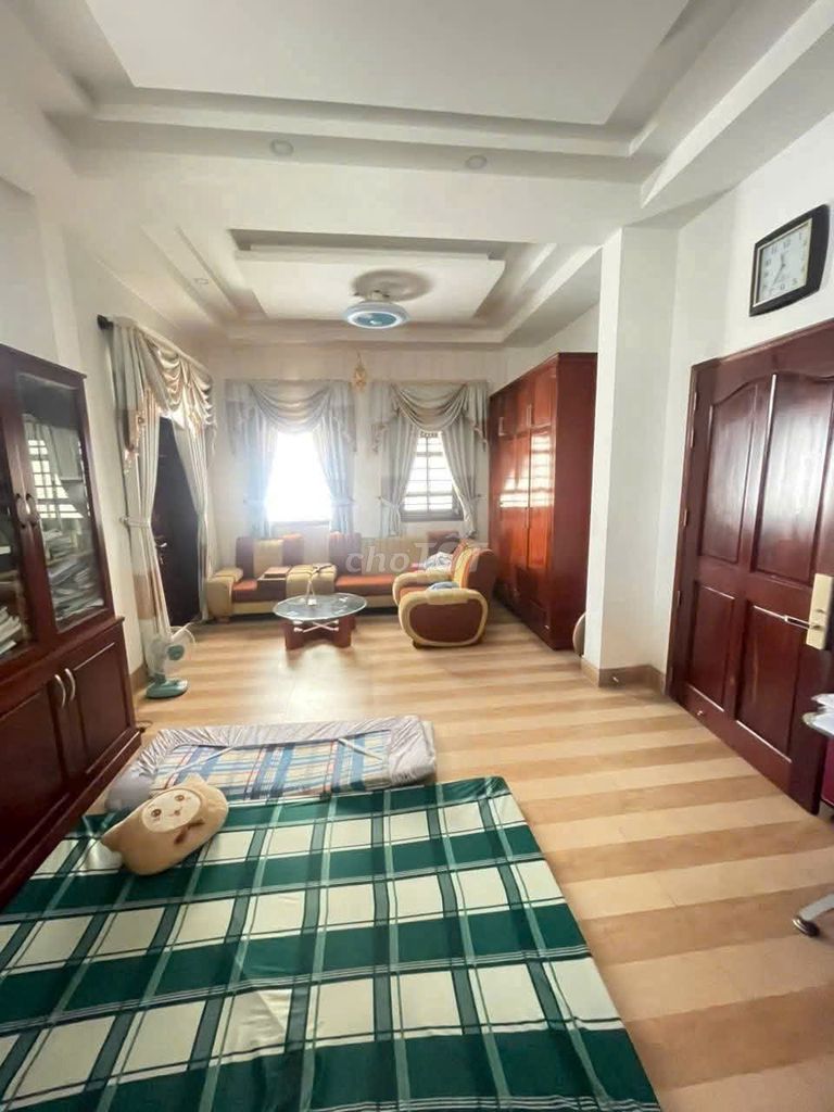 Rent a villa - 5 Linh Chiểu street (near vincom)