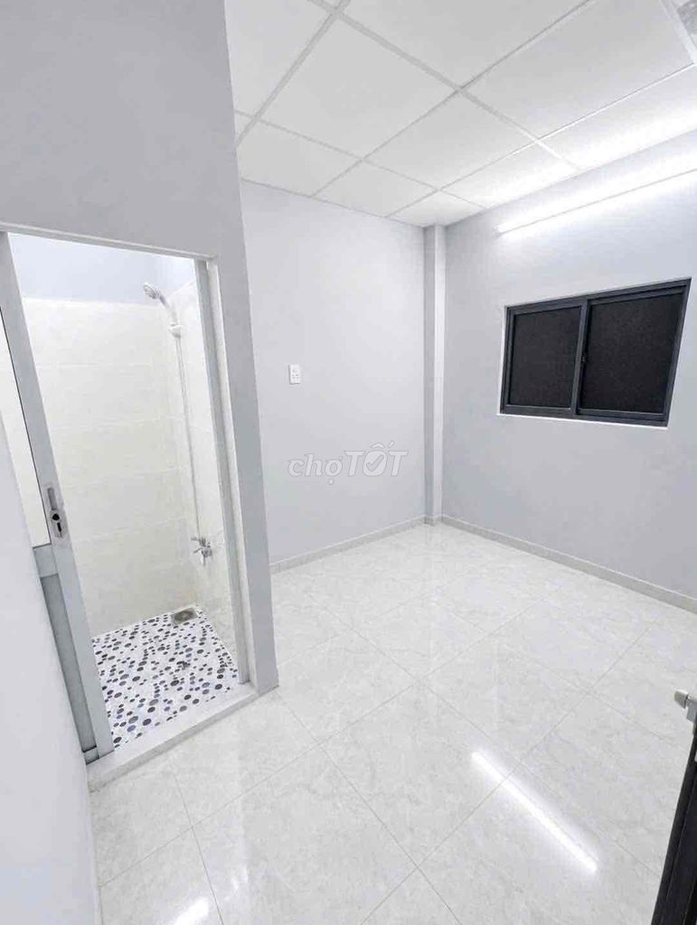 We'll have a new lease. We'll have 12th District 2nd floor bedroom.