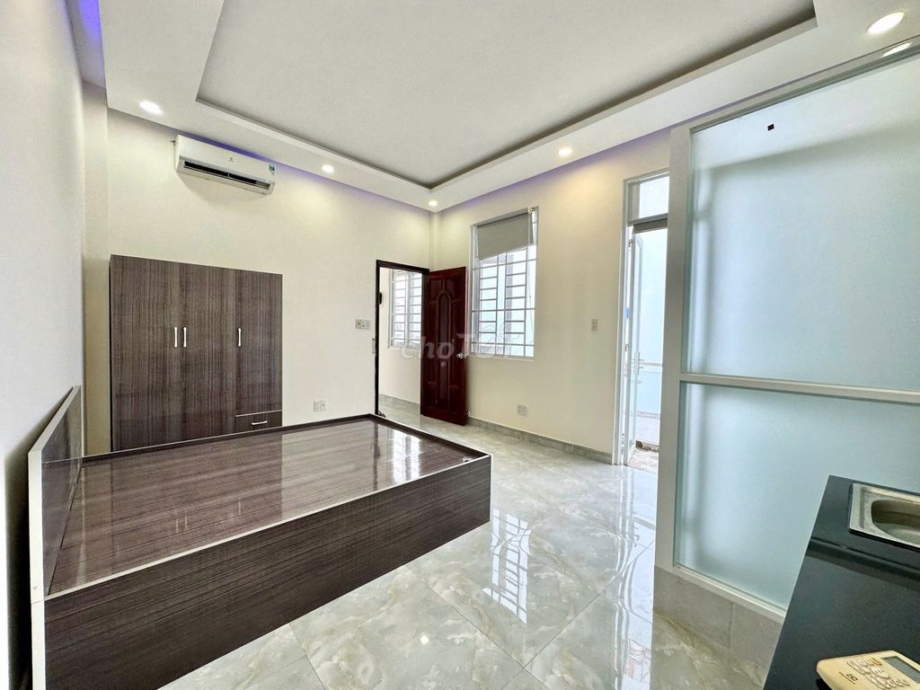 In the inside room, on your own balcony, Thạch Lam Tân Phú only 4 million5