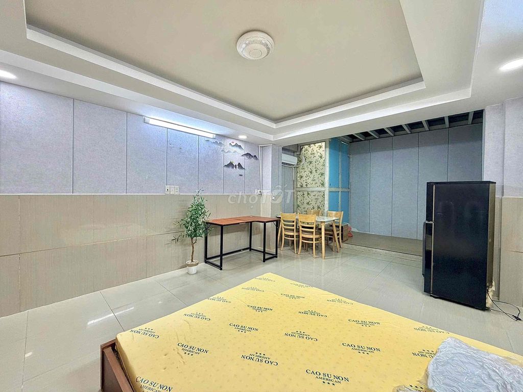 Supertress Room - Full Seven, China Village Park.