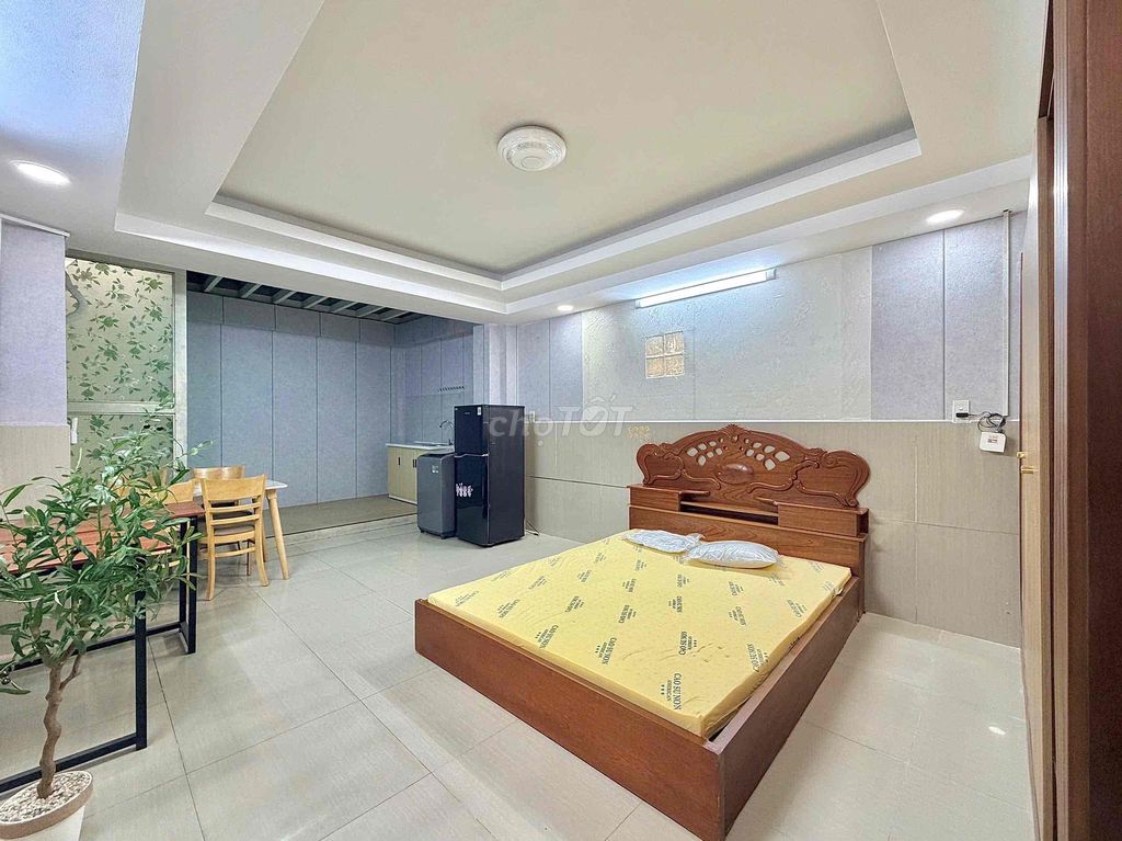 Supertress Room - Full Seven, China Village Park.