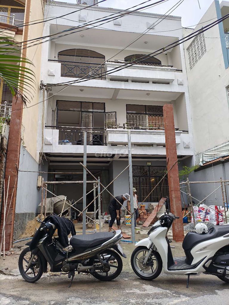 New room is built in Lê Đại Hành Circle, District 11.