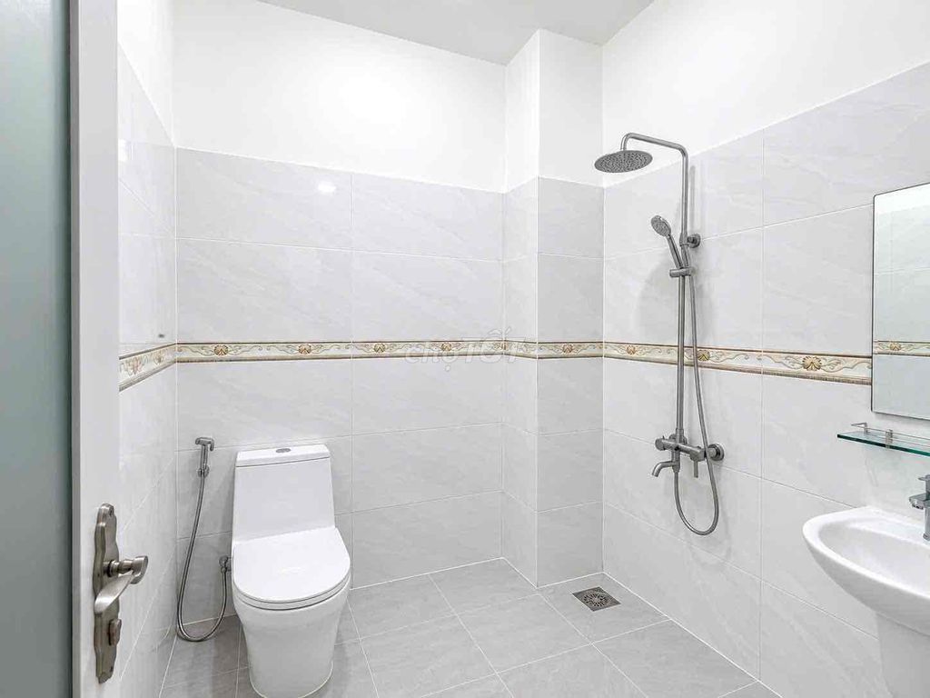 (3.5 million) Rent the service apartment right at Đình Phong Phú -30 m2 - full interior