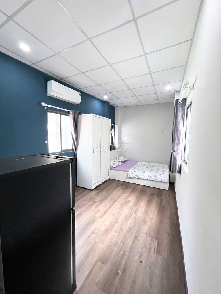 Rent room.