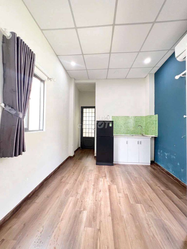 Rent room.