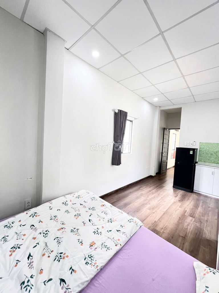 Rent room.