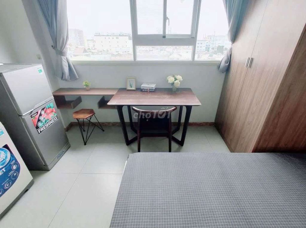 Rent room.