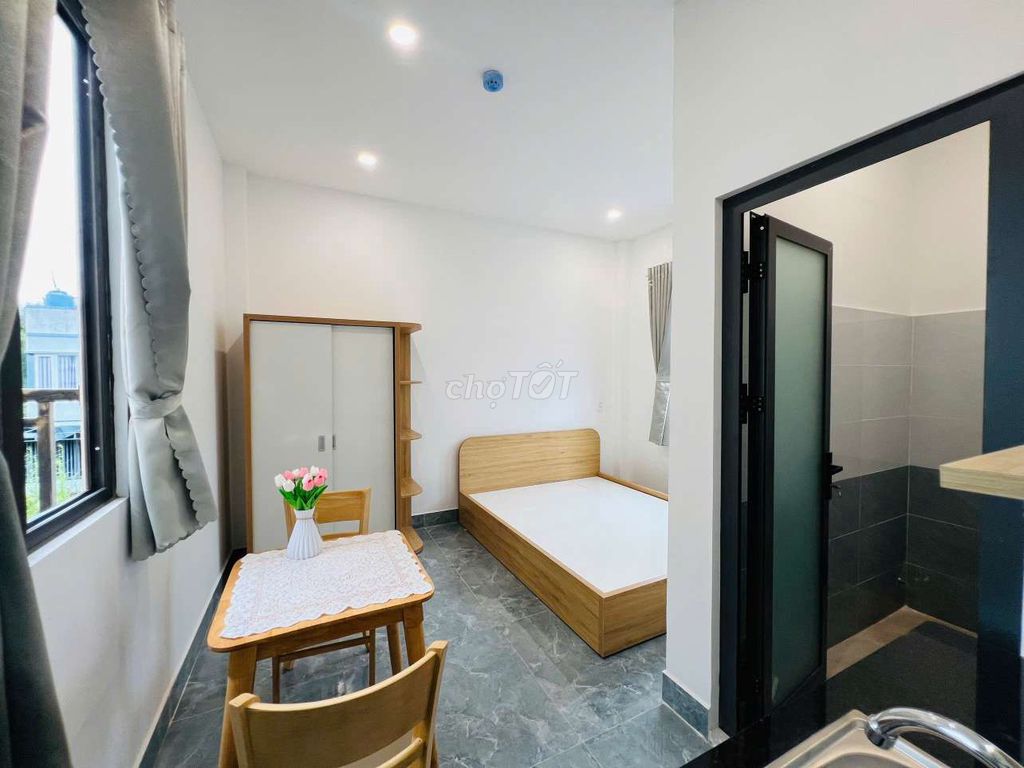 Rent room.