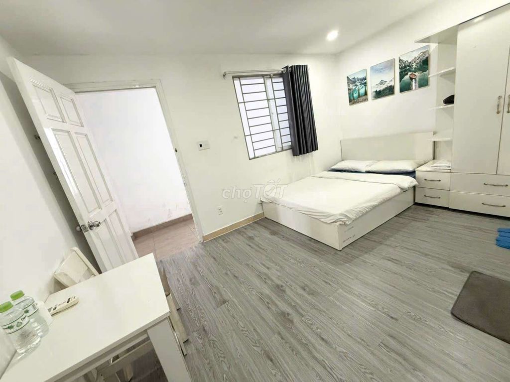 Rent room.