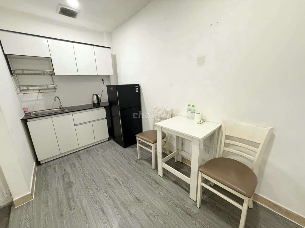 Rent room.