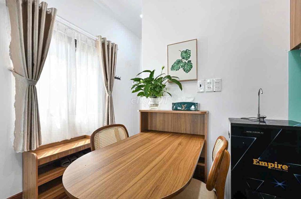 Very rare bedrooms, balconys, interiors, personal dryers.