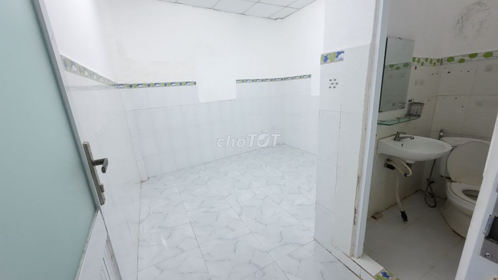 Two bedrooms, one ground, two toilets, one kitchen. Bình Thạnh, hcm