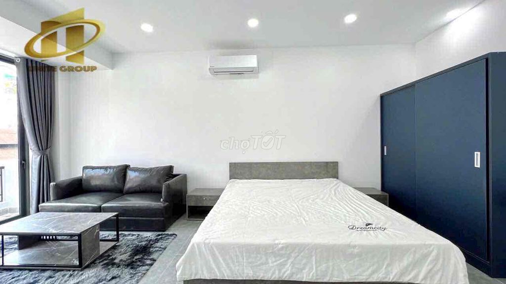 Room one full bedroom, kitchen cup, elevator to room