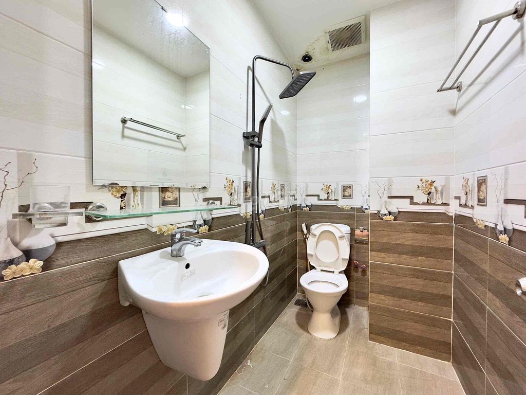Two new rooms left for renting out a full-size interior room.