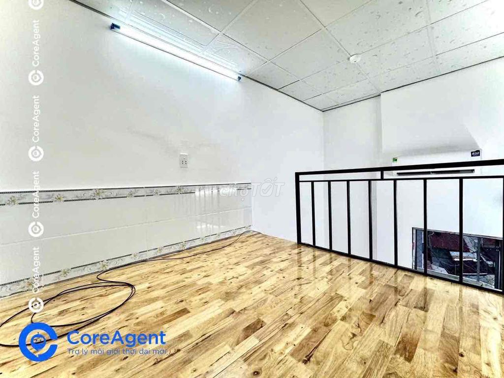 Rent the service apartment--in the shower dress-- Luỹ Bán Bích--party writing college