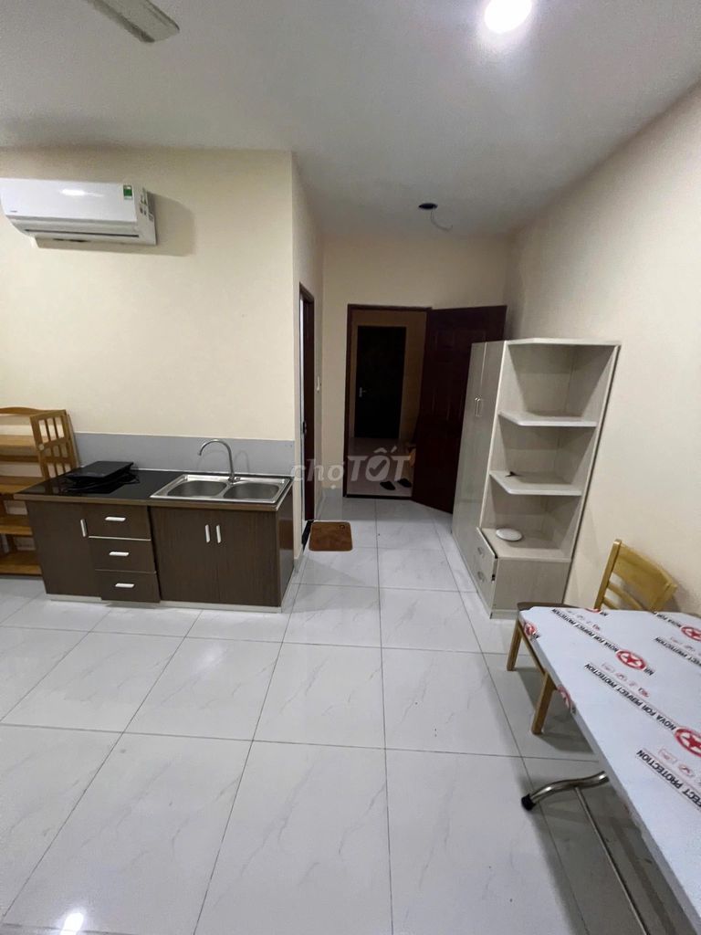 Rent Full's room to the Big Jasons: Five million a month, new room, 32 meters.