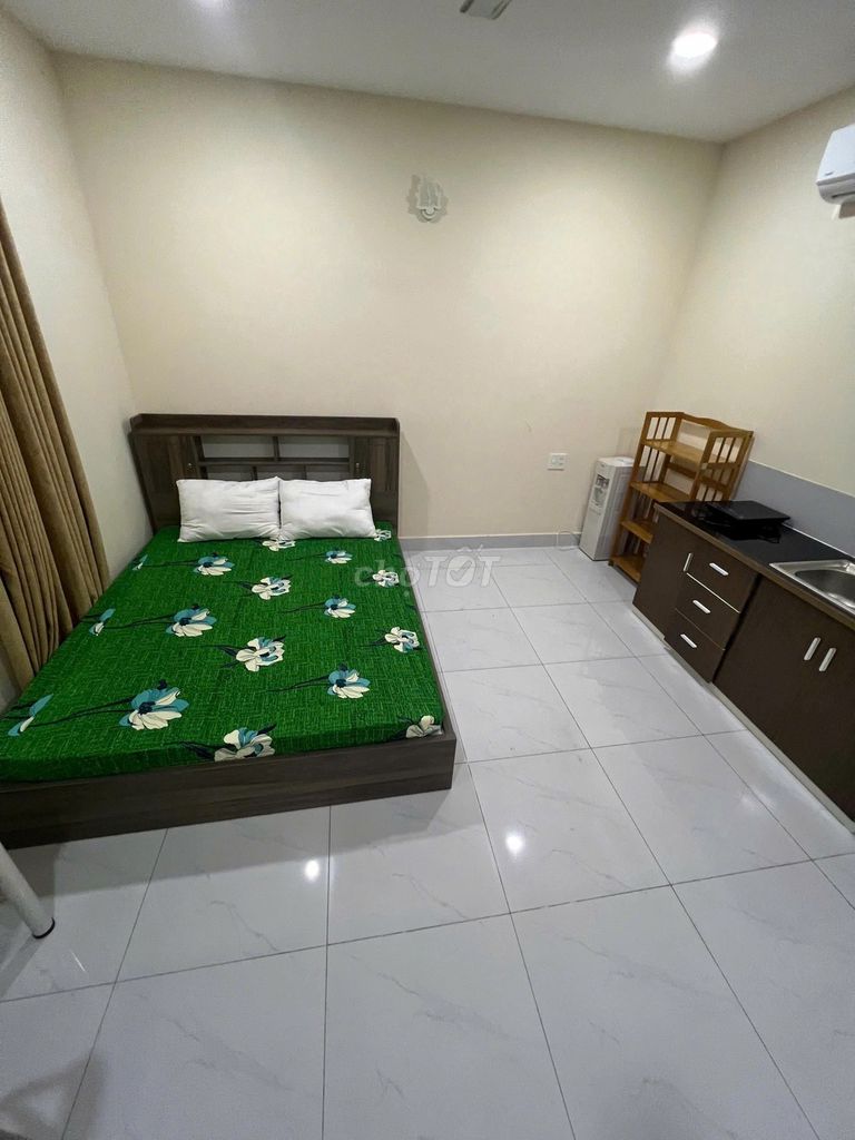 Rent Full's room to the Big Jasons: Five million a month, new room, 32 meters.
