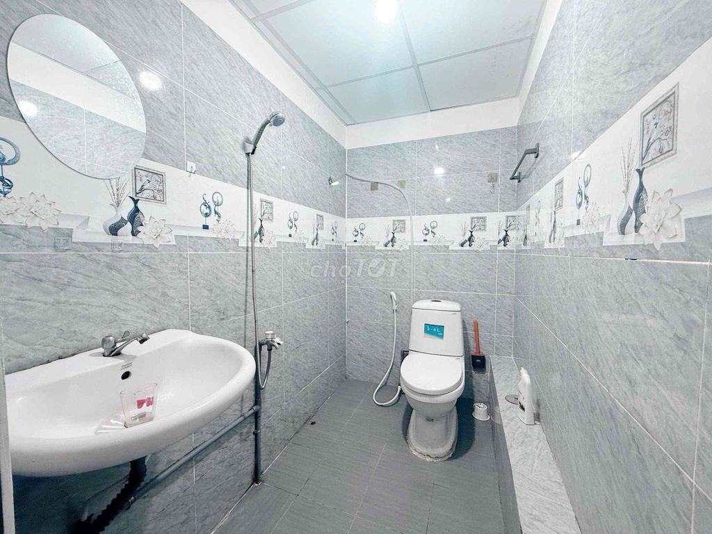Near the county of 6-for rent room 3 million