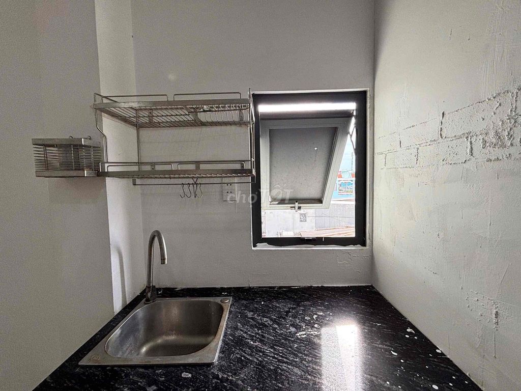 Rent the studio now with the air conditioner - full interior
