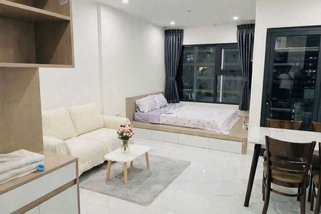 Nice room in a high-end apartment.