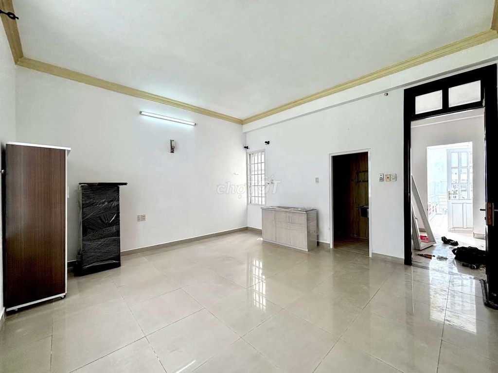 New room is 100% big window walk-in. Tân Mỹ District 1.