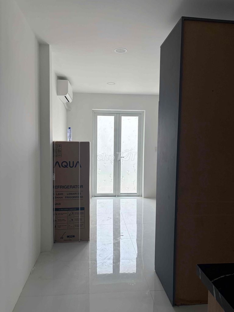 full interior service apartment, full utility
