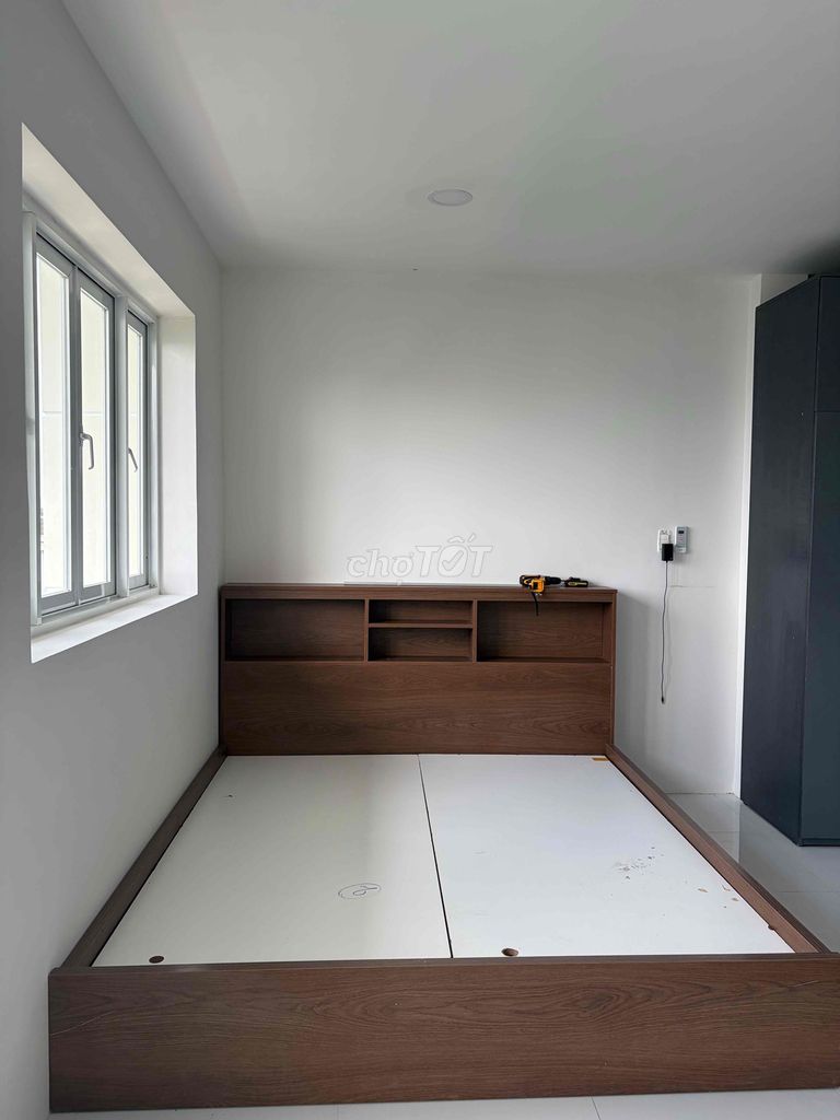 full interior service apartment, full utility