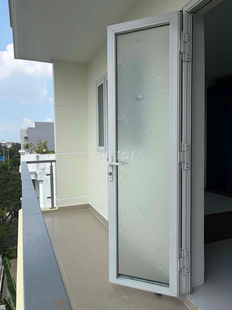 full interior service apartment, full utility