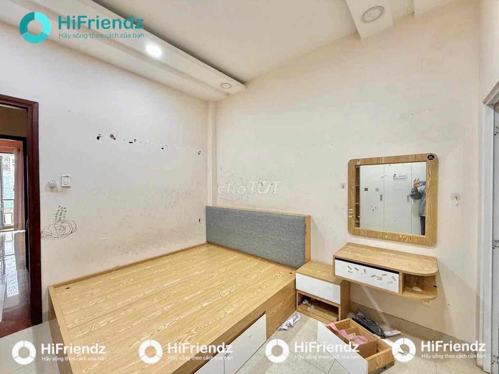 Rent the new full-in-in-the-art studio of new Israel 100 percent in paint, canals.