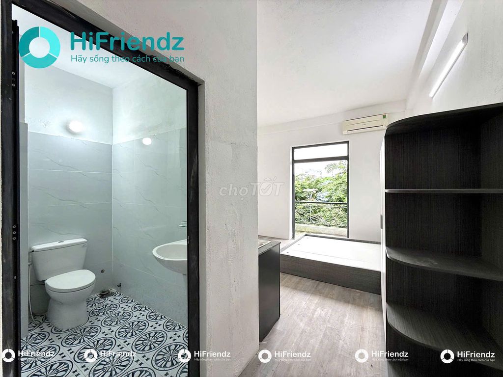 The Nguyễn Oanh new balcony suite near the university is now complete.
