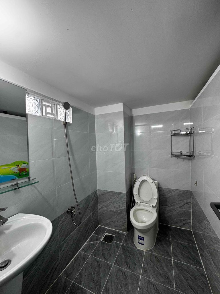 The Dương Quảng Hàm interior room next to vlu is at 3500 you. Four million.