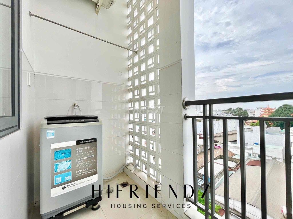 Rent a cheap, full interior hotel in the shower, balcony