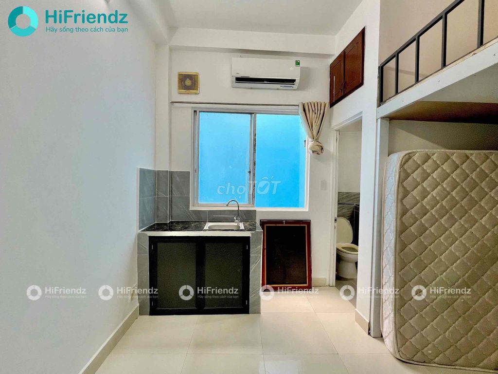 Rent the guards room. Seven good ones. Full furniture, free cars.