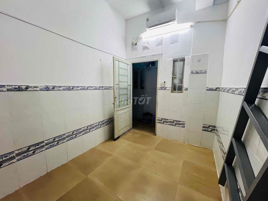 Rent the 7th desk, Trường Chinh, District 10, District 1