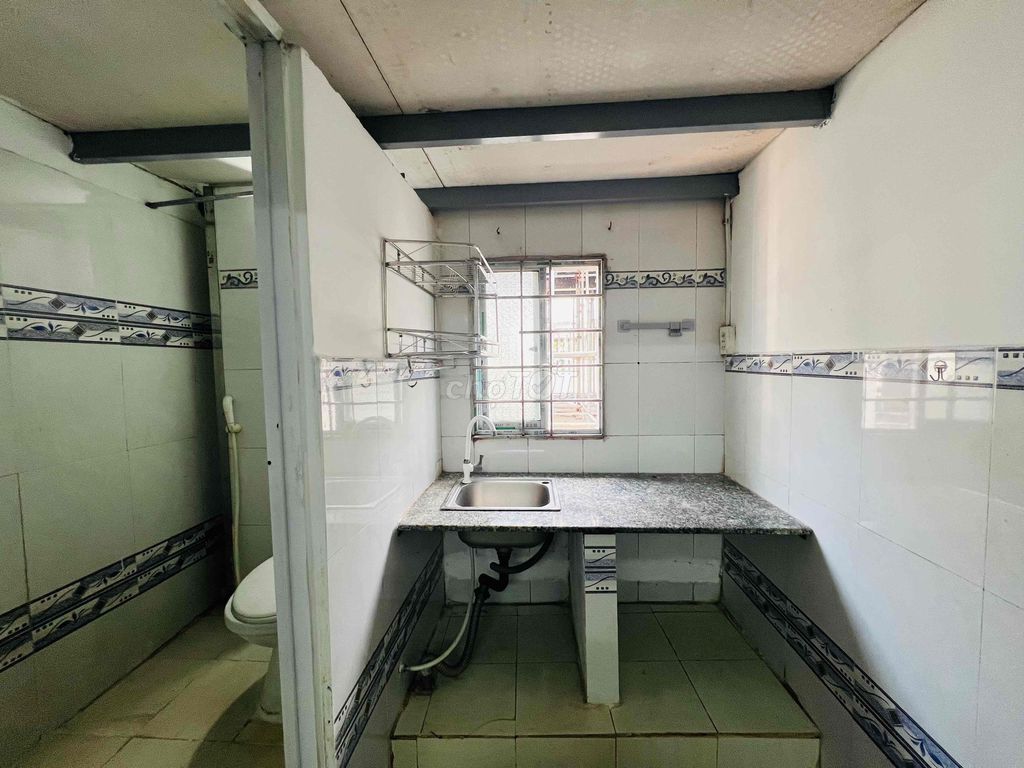 Rent the 7th desk, Trường Chinh, District 10, District 1