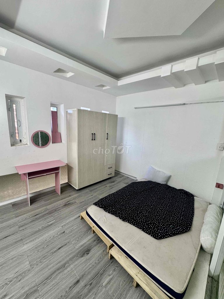 A 1 - 6-month kitchen room in private, limited