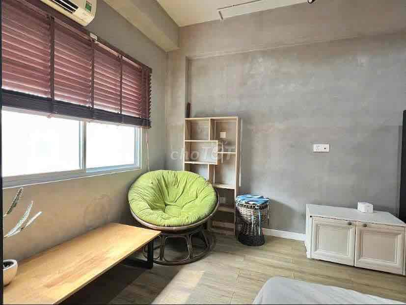 studio - full interior - cheap market salary