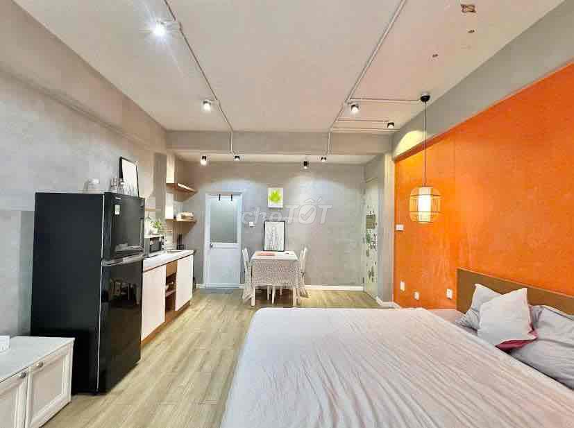 studio - full interior - cheap market salary