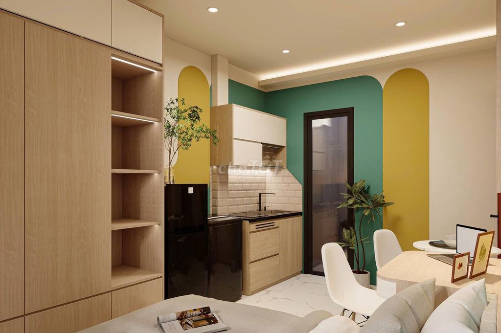 Renting the new tenth district apartment near the Democratic Square, with the balcony.