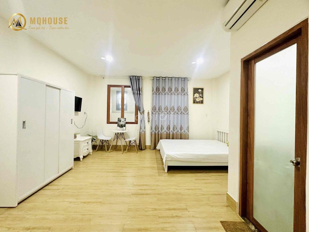The apartment is 35 m. Full with elevators, 5 million and 5 are near the CV Resolute
