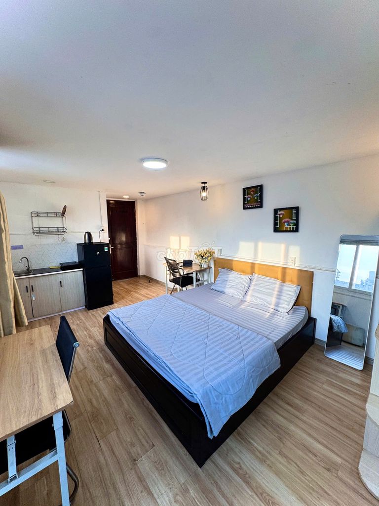 Rent the 1st county apartment near the Tân Định church, town bridge, full interior.