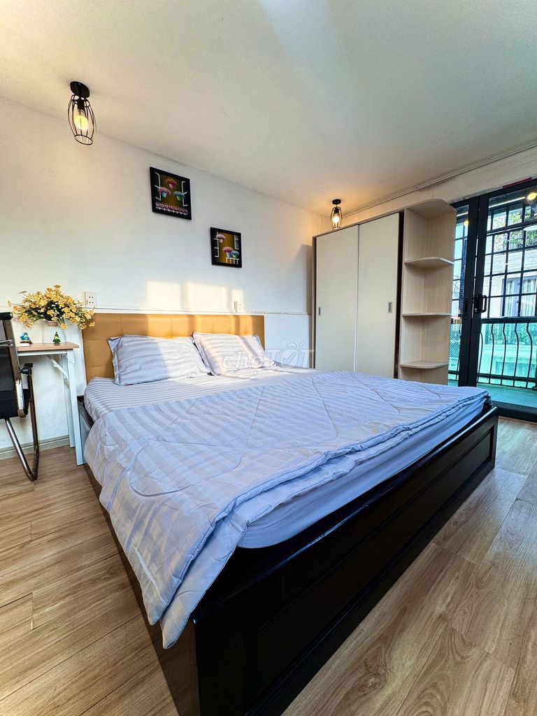 Rent the 1st county apartment near the Tân Định church, town bridge, full interior.
